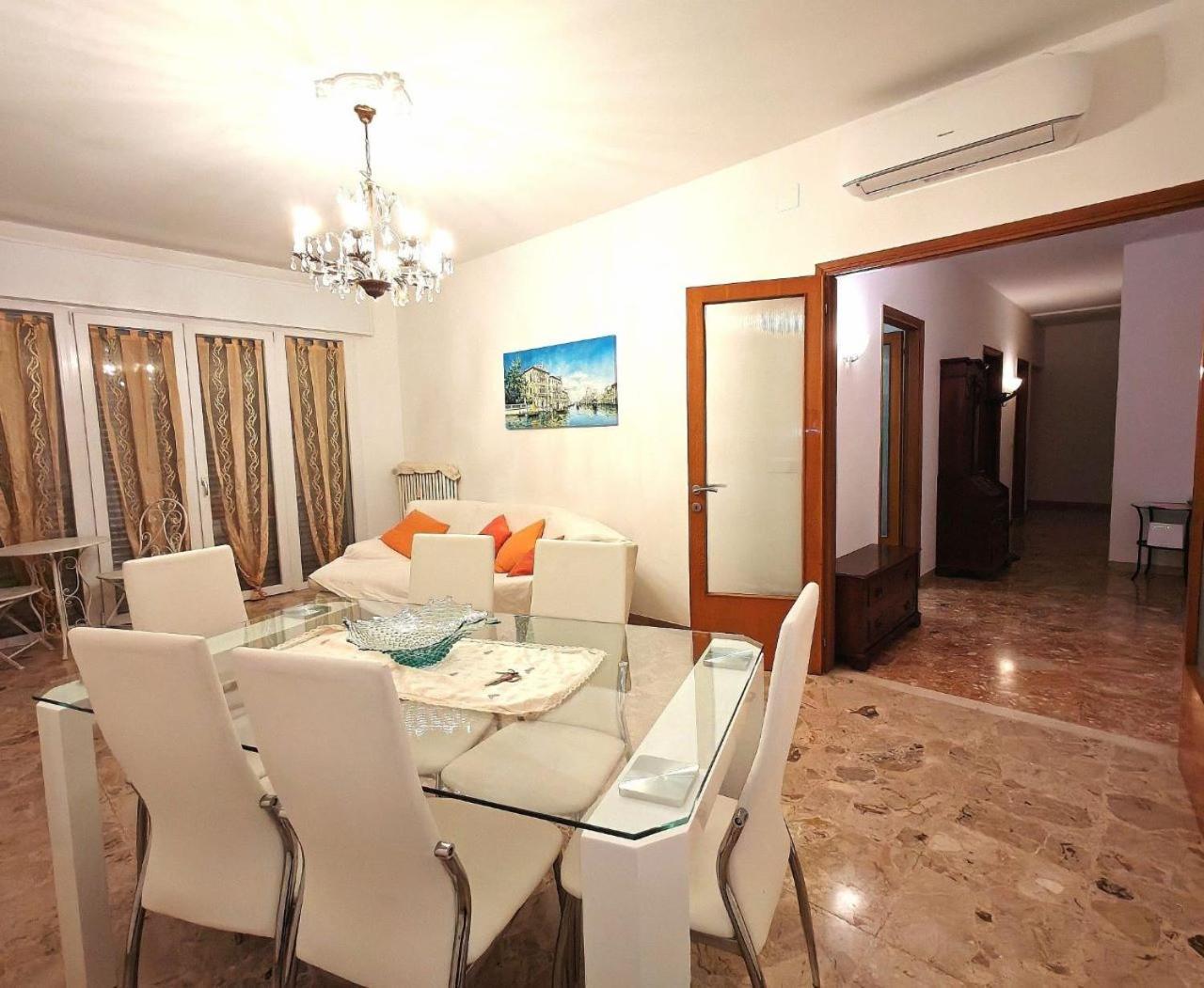 Laura Apartment Venice 4 P. 15 M To Venice Mestre Exteriör bild