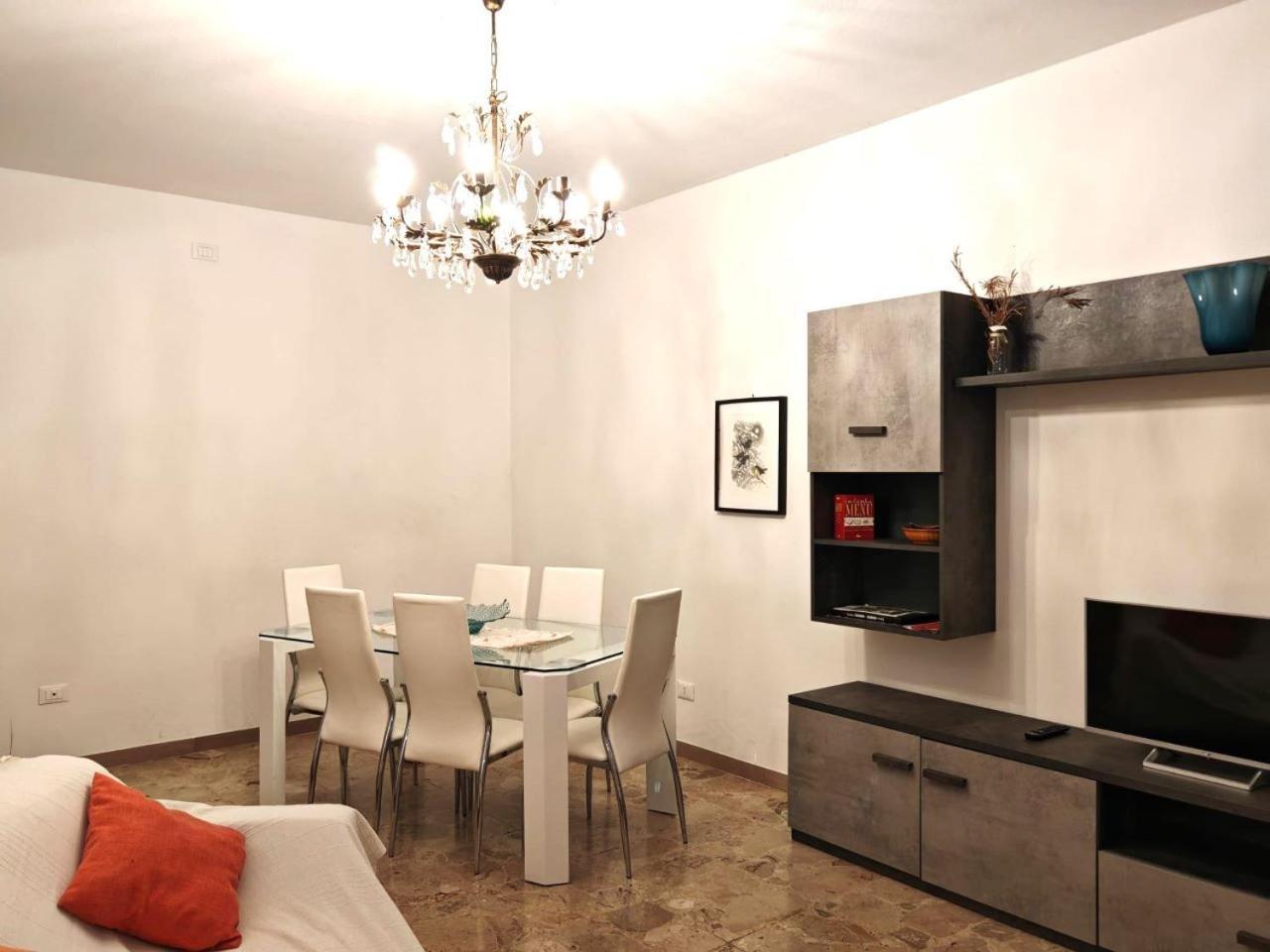 Laura Apartment Venice 4 P. 15 M To Venice Mestre Exteriör bild