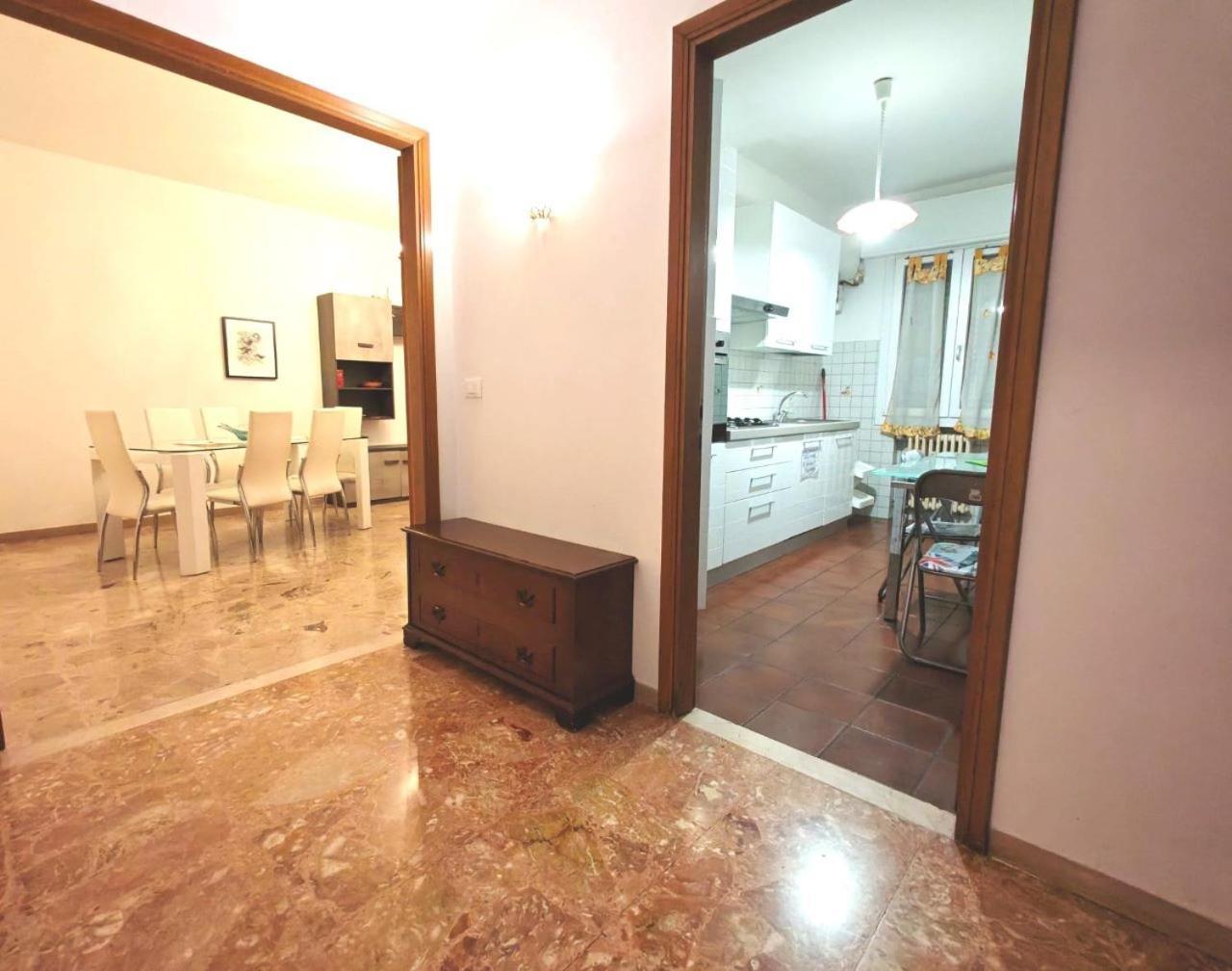 Laura Apartment Venice 4 P. 15 M To Venice Mestre Exteriör bild